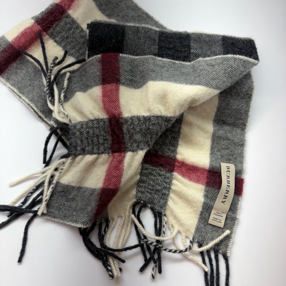 Burberry Short Synched Red, Cream, and Grey Scarf.